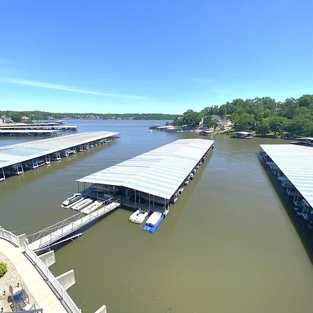 B Lakefront! Remodeled, Boat Slip, Patio Views, Pool, Boat Ramp, Wifi Osage Beach Esterno foto