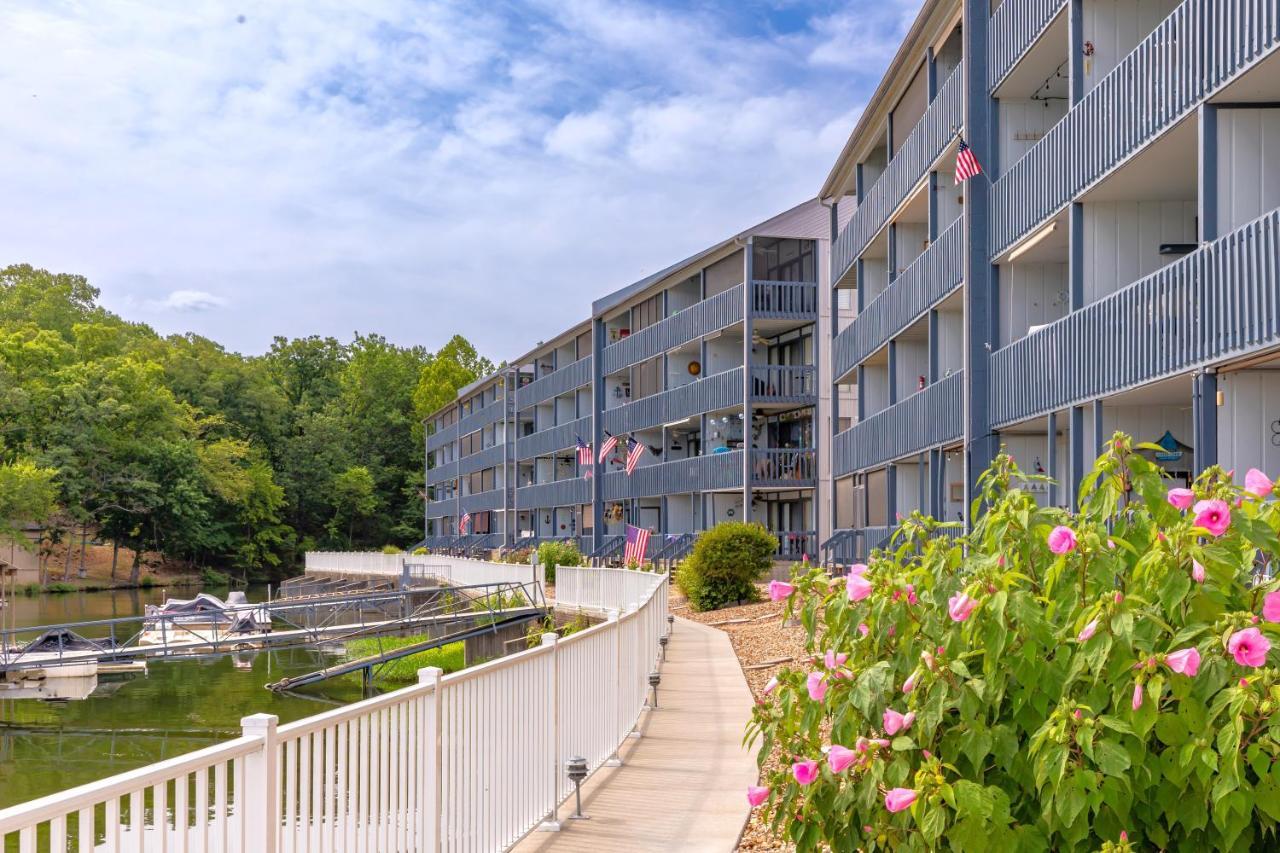 B Lakefront! Remodeled, Boat Slip, Patio Views, Pool, Boat Ramp, Wifi Osage Beach Esterno foto