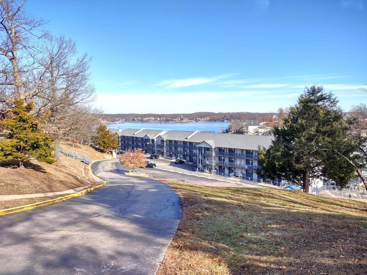 B Lakefront! Remodeled, Boat Slip, Patio Views, Pool, Boat Ramp, Wifi Osage Beach Esterno foto