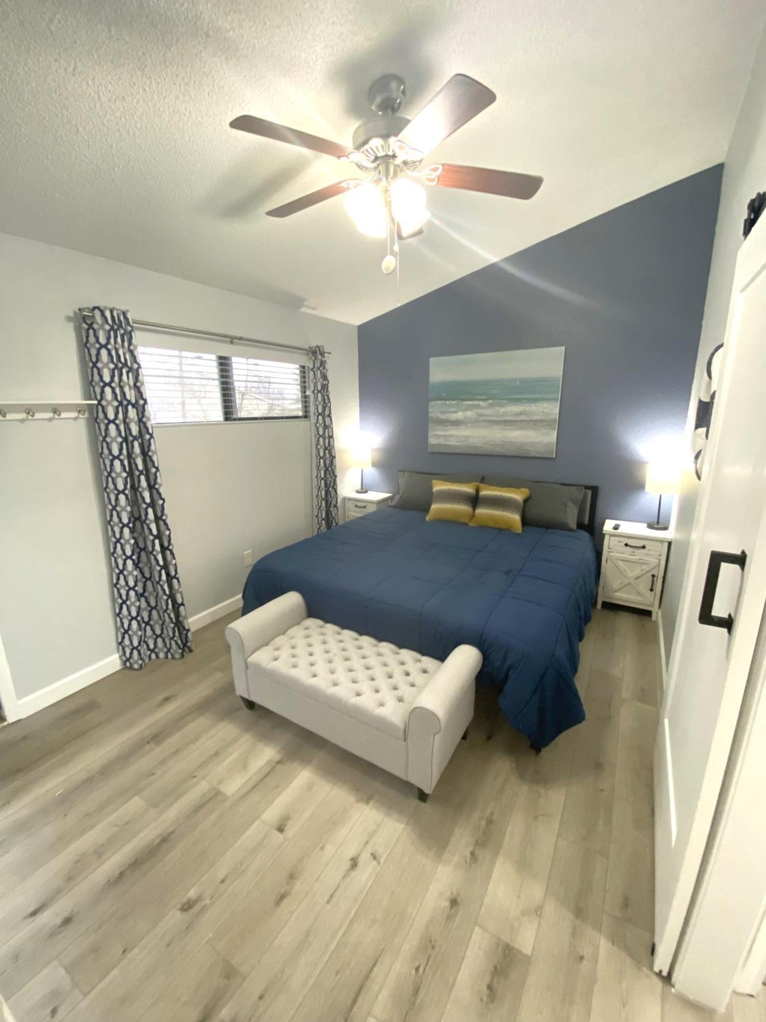 B Lakefront! Remodeled, Boat Slip, Patio Views, Pool, Boat Ramp, Wifi Osage Beach Esterno foto