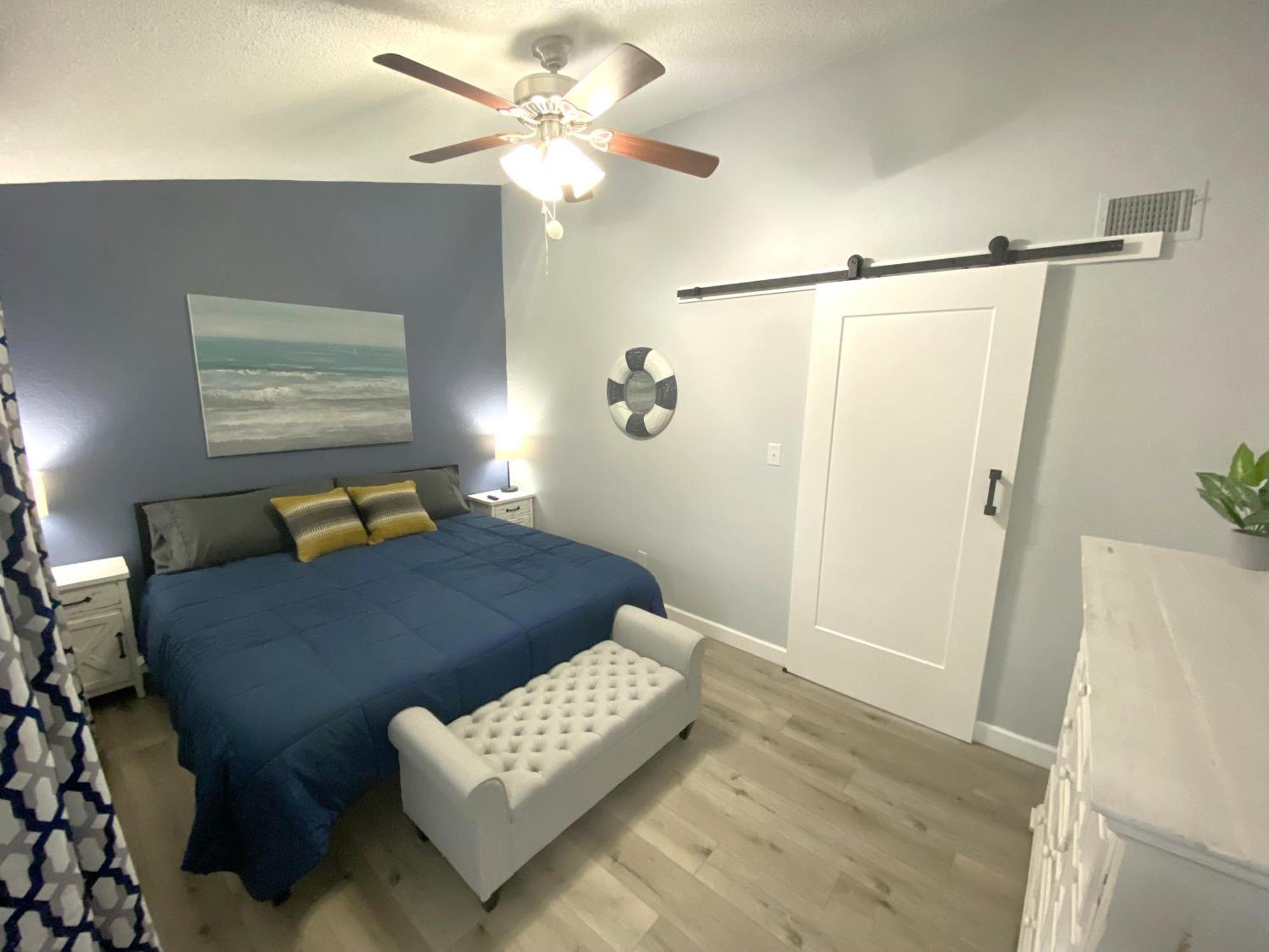 B Lakefront! Remodeled, Boat Slip, Patio Views, Pool, Boat Ramp, Wifi Osage Beach Esterno foto