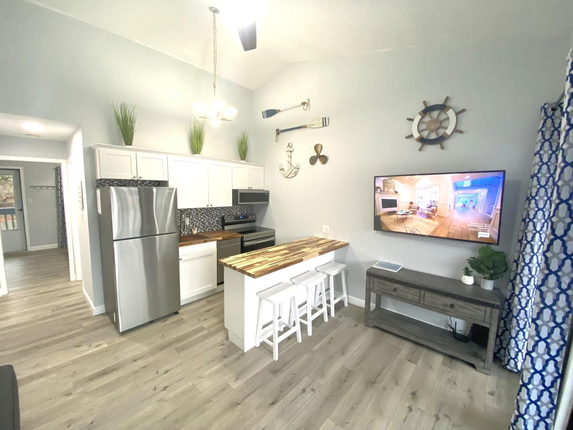 B Lakefront! Remodeled, Boat Slip, Patio Views, Pool, Boat Ramp, Wifi Osage Beach Esterno foto