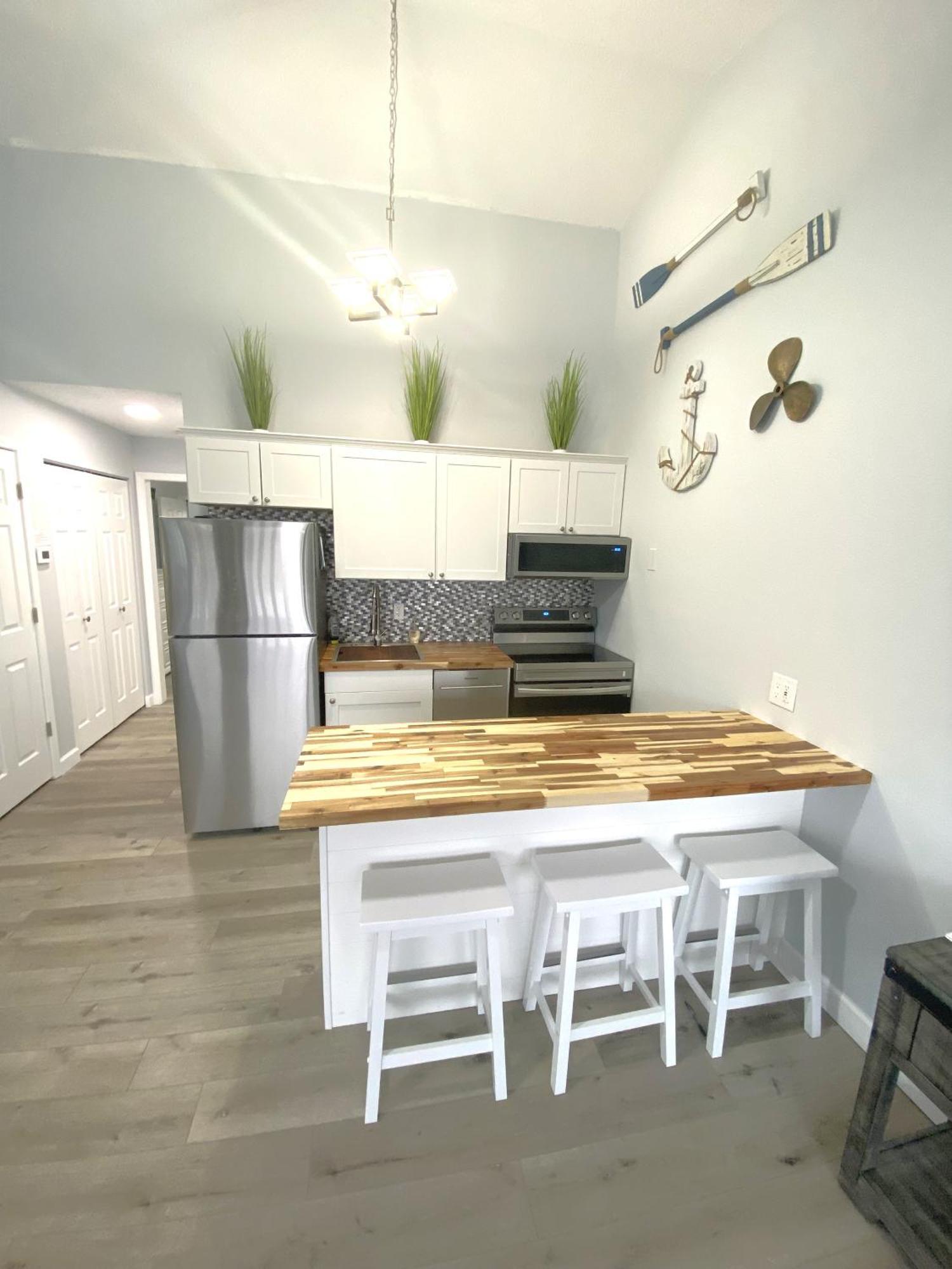 B Lakefront! Remodeled, Boat Slip, Patio Views, Pool, Boat Ramp, Wifi Osage Beach Esterno foto