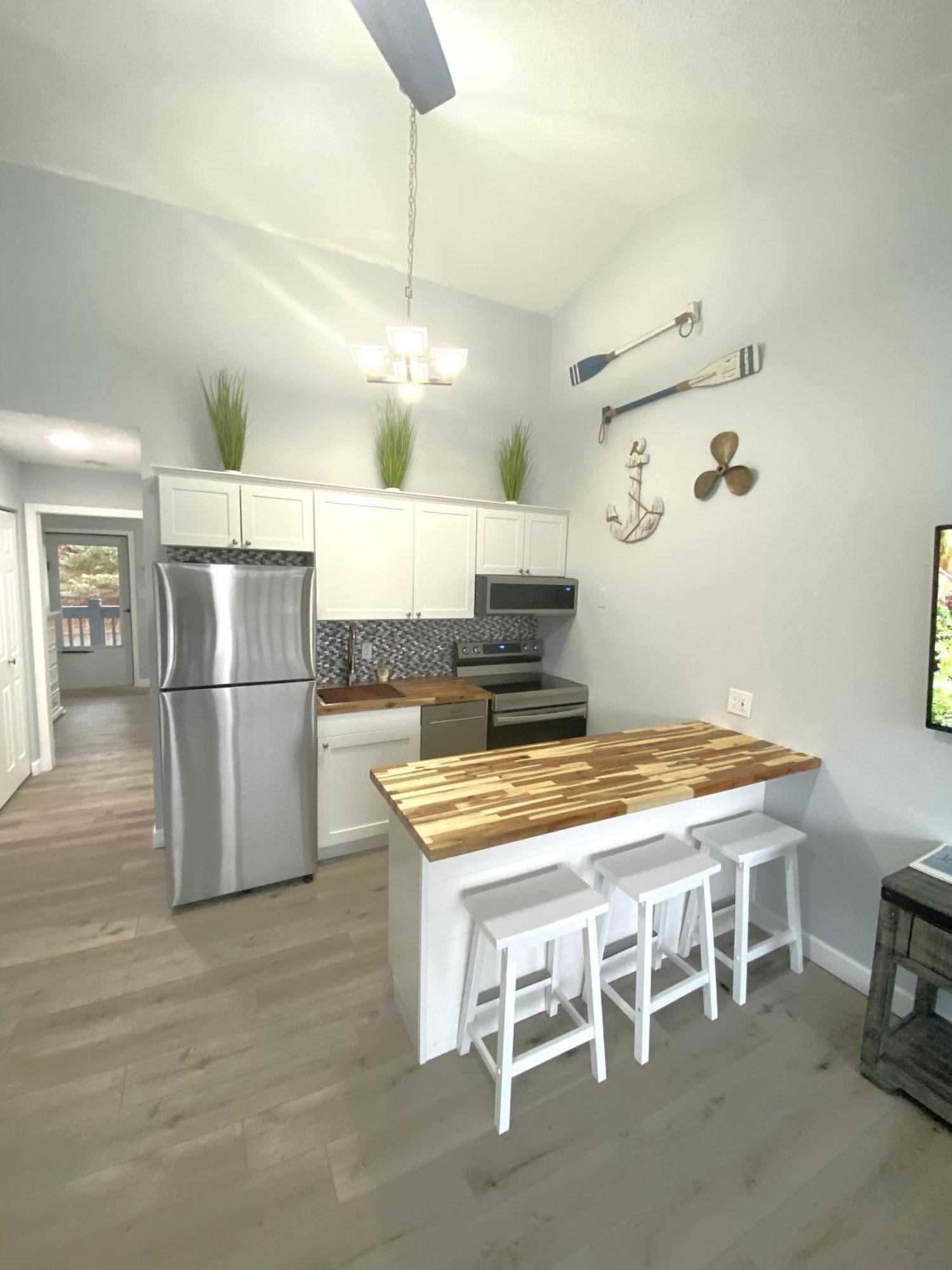 B Lakefront! Remodeled, Boat Slip, Patio Views, Pool, Boat Ramp, Wifi Osage Beach Esterno foto