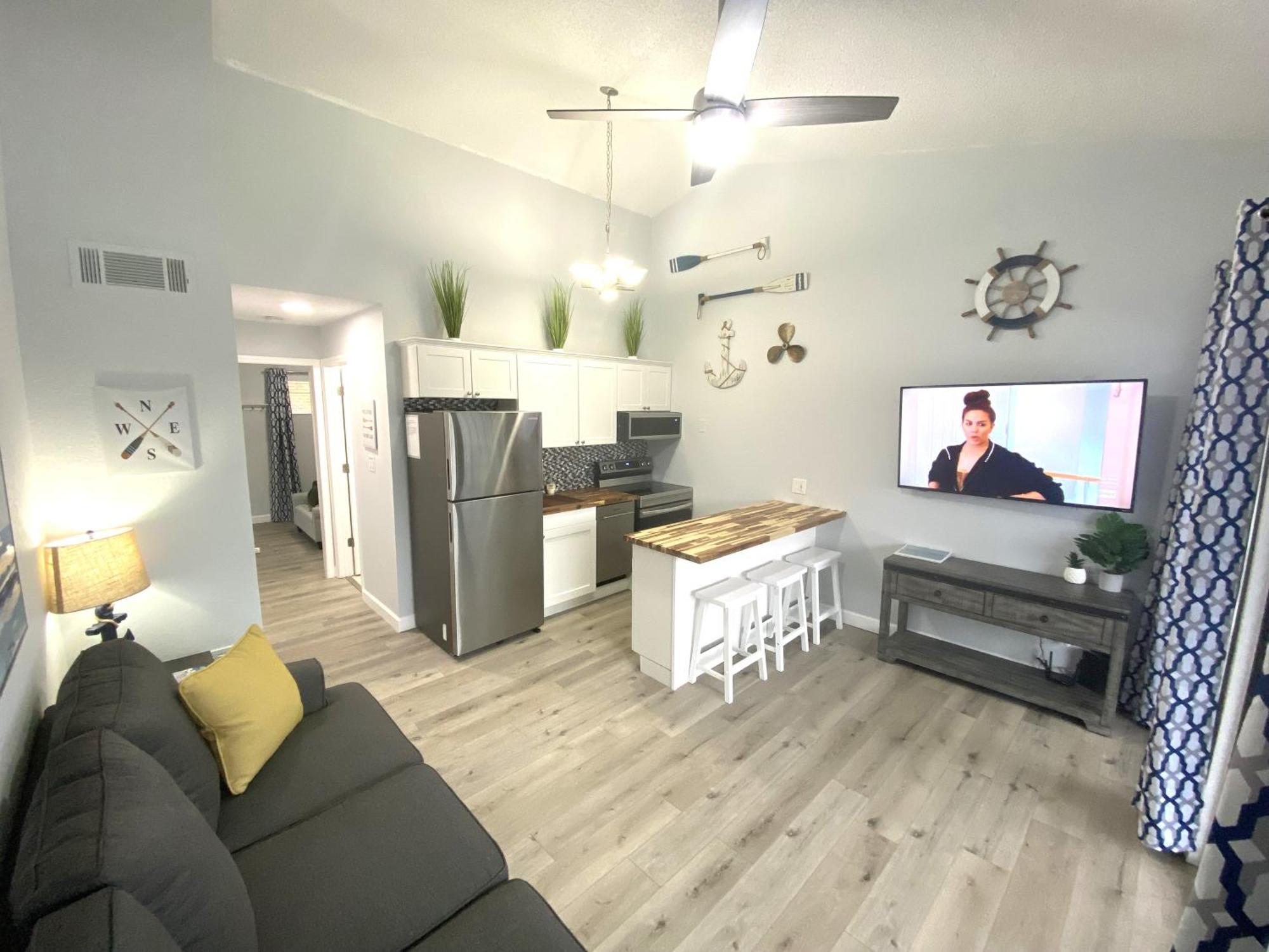 B Lakefront! Remodeled, Boat Slip, Patio Views, Pool, Boat Ramp, Wifi Osage Beach Esterno foto
