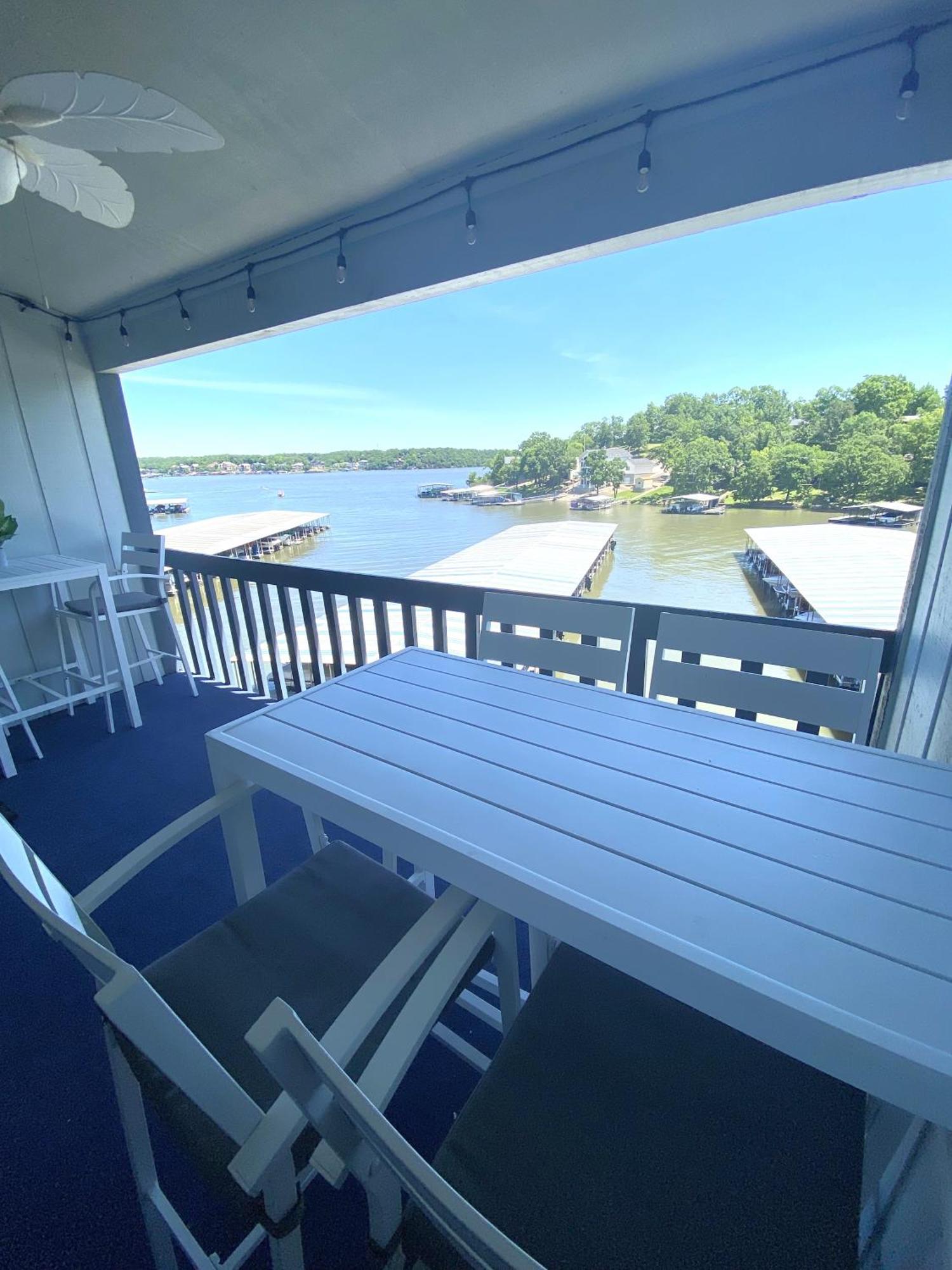 B Lakefront! Remodeled, Boat Slip, Patio Views, Pool, Boat Ramp, Wifi Osage Beach Esterno foto