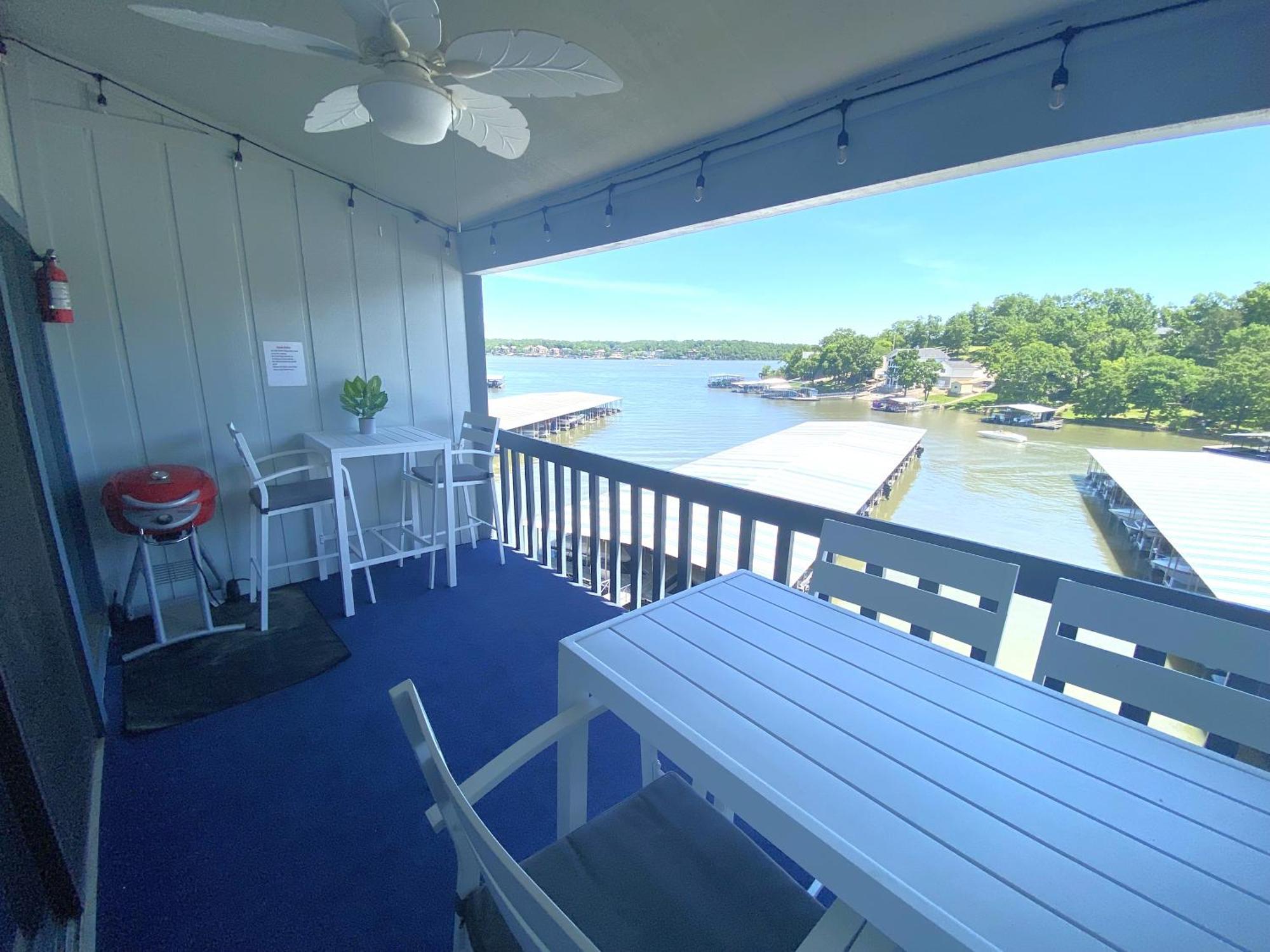 B Lakefront! Remodeled, Boat Slip, Patio Views, Pool, Boat Ramp, Wifi Osage Beach Esterno foto
