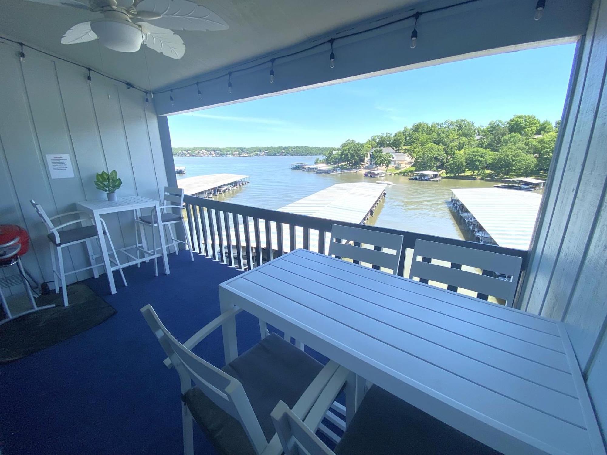 B Lakefront! Remodeled, Boat Slip, Patio Views, Pool, Boat Ramp, Wifi Osage Beach Esterno foto
