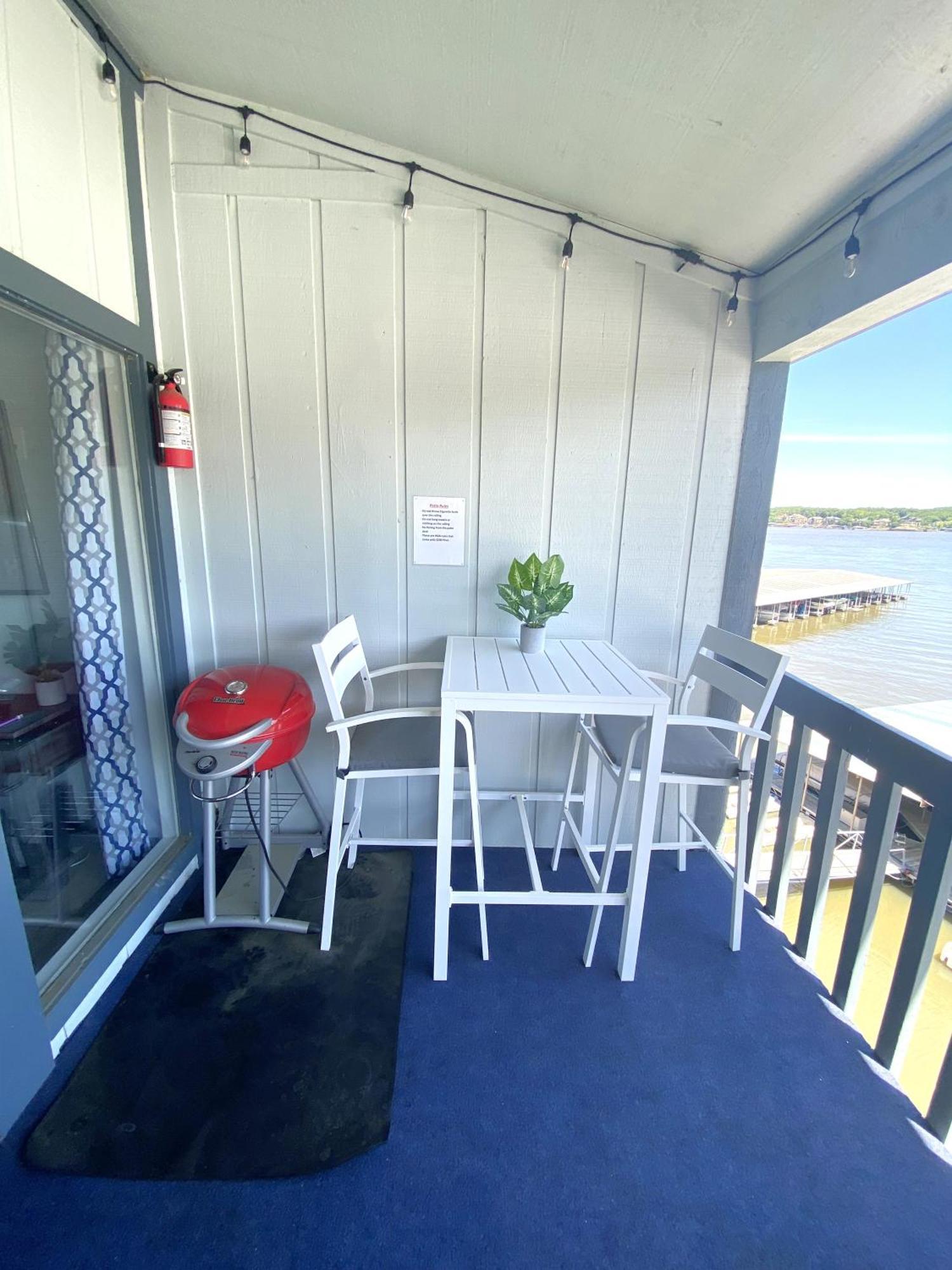 B Lakefront! Remodeled, Boat Slip, Patio Views, Pool, Boat Ramp, Wifi Osage Beach Esterno foto