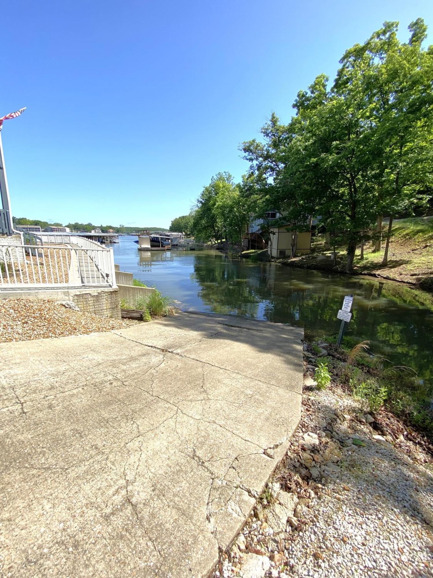 B Lakefront! Remodeled, Boat Slip, Patio Views, Pool, Boat Ramp, Wifi Osage Beach Esterno foto